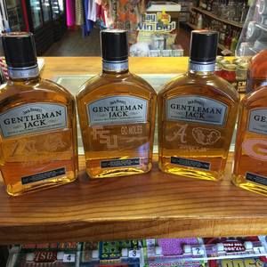 Meet your Posher, Travis